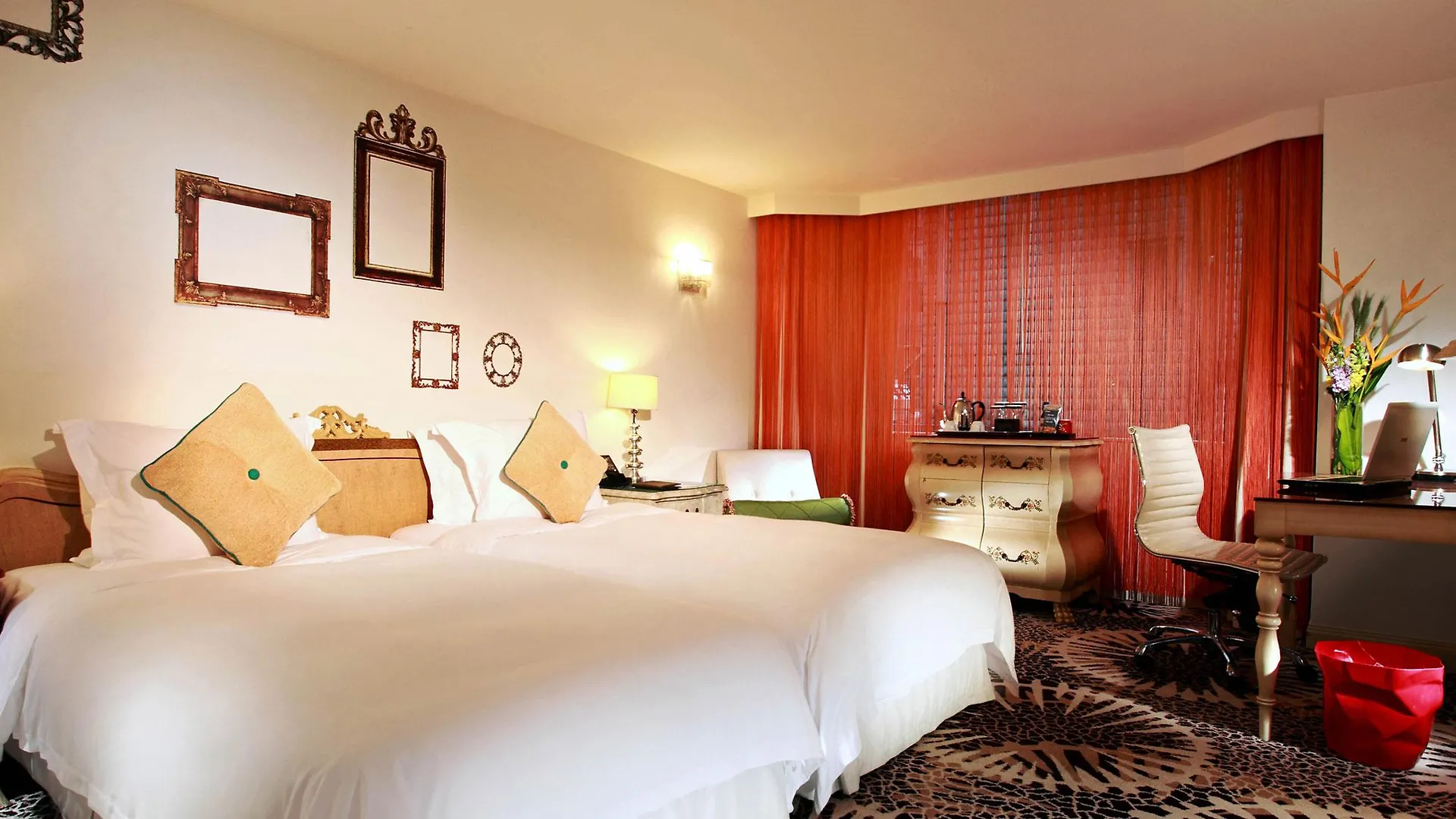 The Luxe Manor Hotel Hong Kong